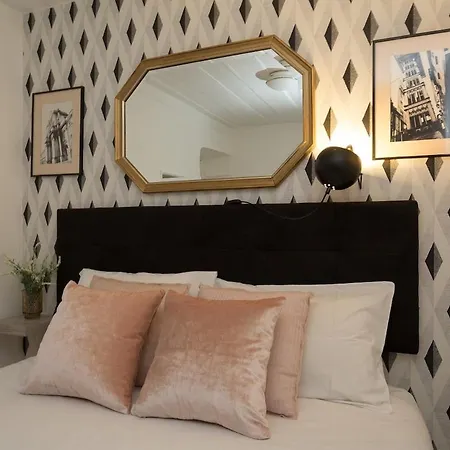 Avenida Cozy In Center Апартаменты *